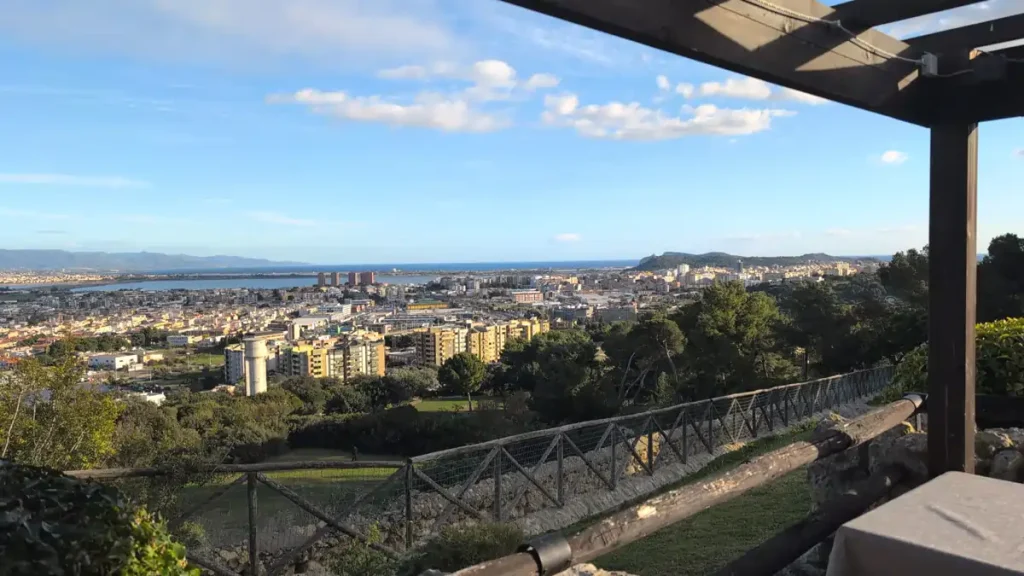 Cosa fare a Cagliari nel weekend del 19, 20, 21 dicembre 2025. Vista panoramica dal Parco di San Michele | In Sardegna con Dani