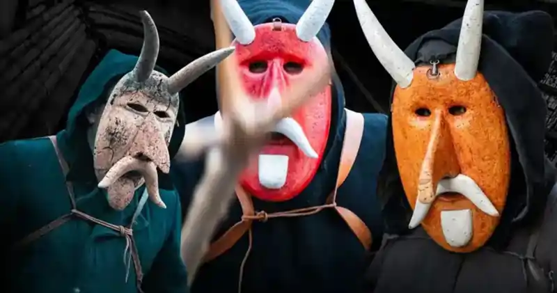 Maschera di Su Bundhu a Orani, estratta da un manifesto del carnevale oranese | In Sardegna con Dani