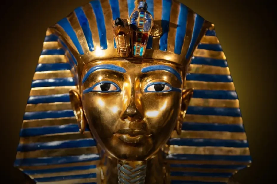 Mostra Tutankhamon Cagliari, maschera del Faraone bambino esposta | In Sardegna con Dani