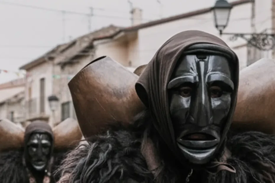 Sfilate carnevale per martedì grasso con i Mamuthones di Mamoiada! | In Sardegna con Dani