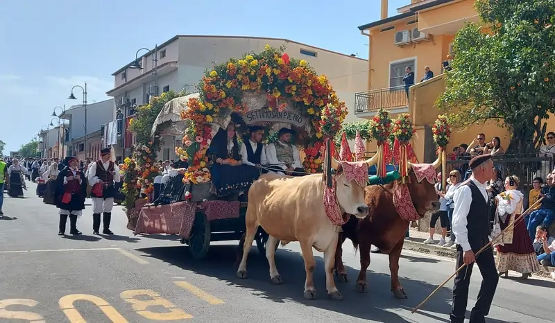 Una celebre tracca alla Sagra degli Agrumi di Muravera | In Sardegna con Dani