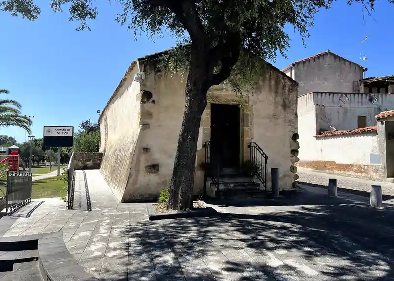 Edificio storico a Setzu | In Sardegna con Dani