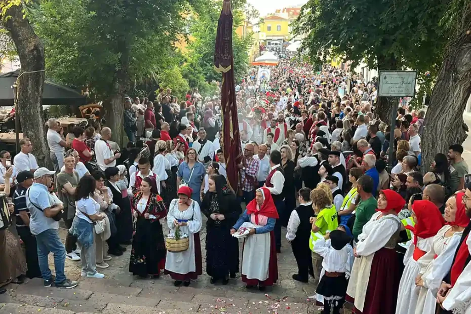 Festha Manna a Porto Torres, particolare della processione | In Sardegna con Dani