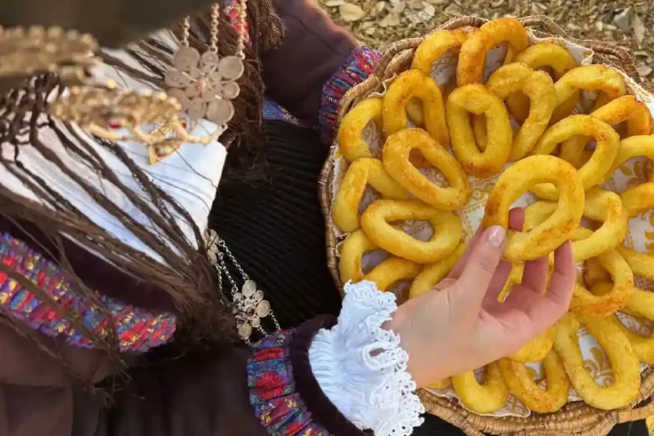 Primavera nel cuore della Sardegna a Villagrande Strisaili, donna in abito tradizionale e cibo locale | In Sardegna con Dani