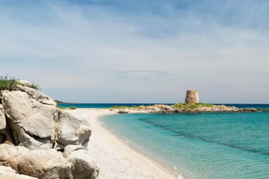 Primavera nel cuore della Sardegna a Bari Sardo, questa è la spiaggia della Torre | In Sardegna con Dani